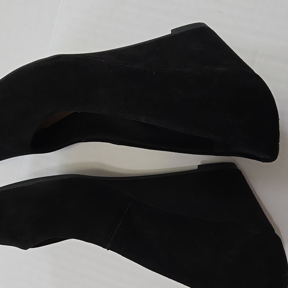 Clarks Soft Cushion Collection Black Suede Women's Heels. NEW! - Picture 6 of 9